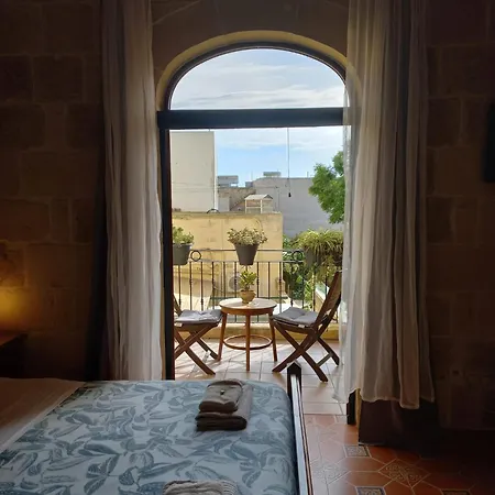 Laremi Gozo Nadur