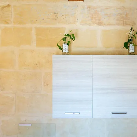 Laremi Gozo Bed & Breakfast *