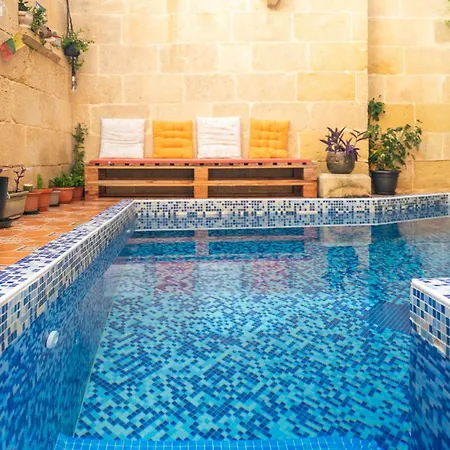 Laremi Gozo Nadur