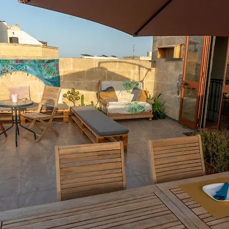 Laremi Gozo