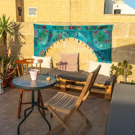 Laremi Gozo