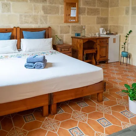 Laremi Gozo Nadur