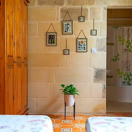 Laremi Gozo Bed & Breakfast 4*